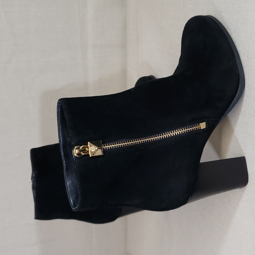 MICHAEL KORS FRENCHIE SUEDE WOMENS BOOTIES BFPM-03-109